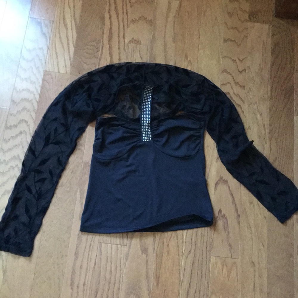 Gorgeous unusual top. S. Gently used.